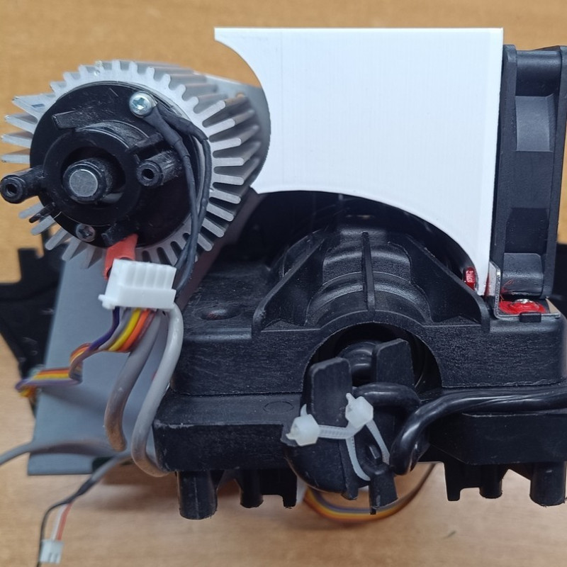 Tunel chłodzący T300 i TX tuningujący układ chłodzenia kierownic